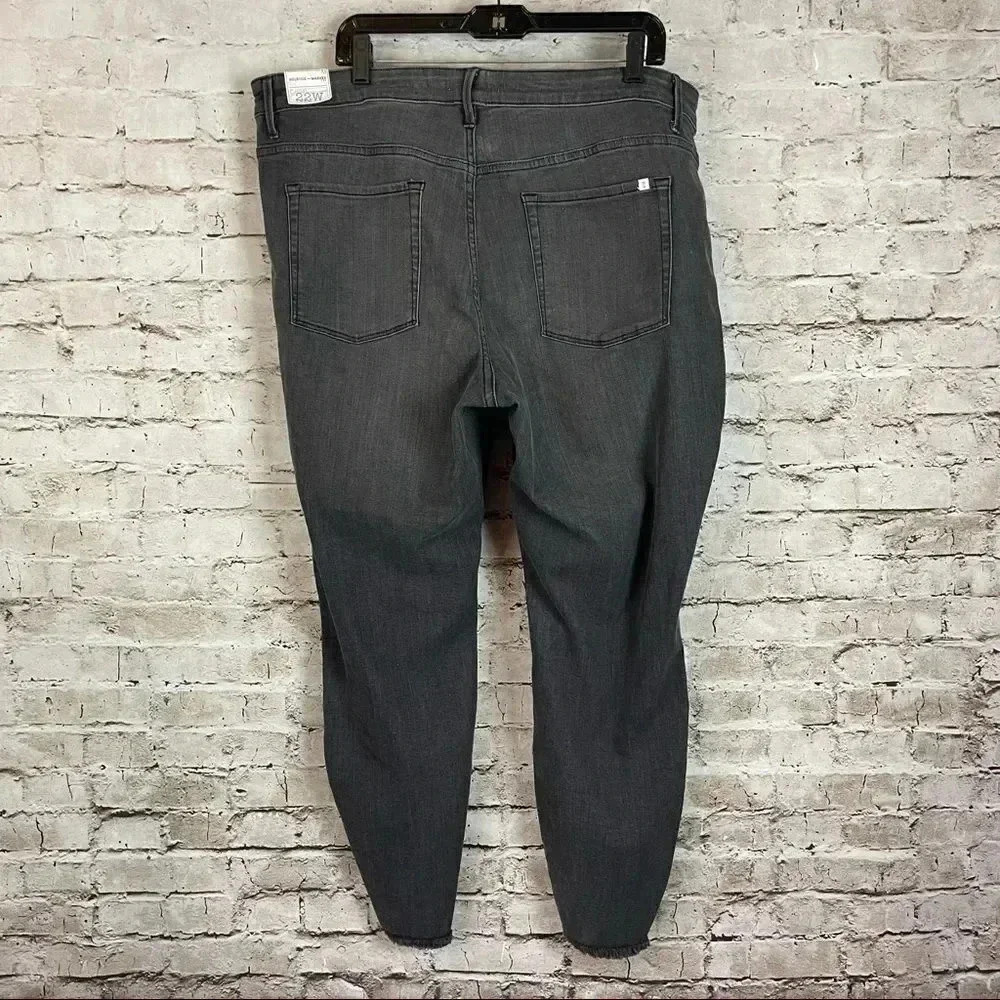 NWT Melrose and Market Frayed Step Hem Jeans 22W Charcoal Gray Black Front Seam - Picture 8 of 9